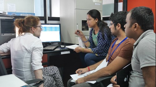Helen and the CMDN team at work testing the new protocols designed by the RZSS WildGenes lab team in the Kathmandu lab.